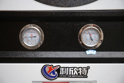 water chiller machine oil meter